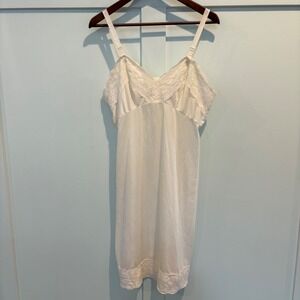 Vintage 70s Pinehurst Full Slip Medium Cream Nylon Lace Trim Slip Dress USA Made